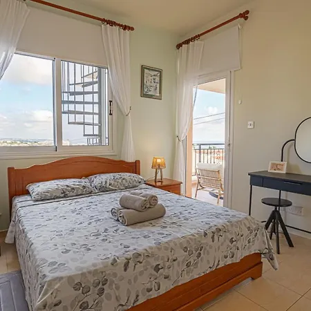 Parea 2 Bedroom In بييا