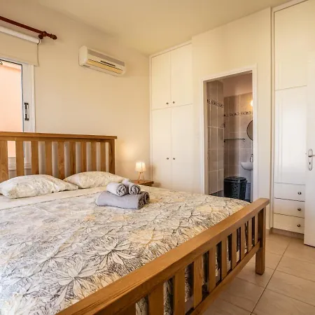Parea 2 Bedroom In *