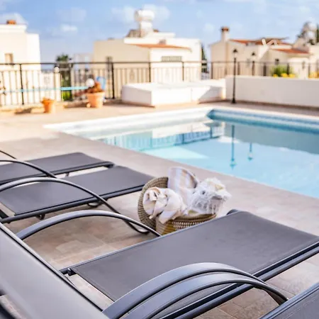 Parea 2 Bedroom In *