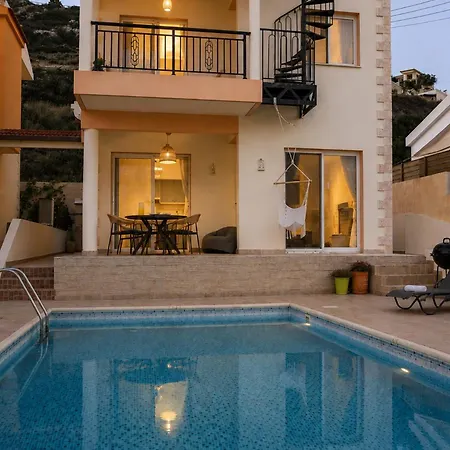 Villa Parea 2 Bedroom In *